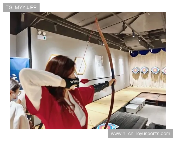 射箭运动员精准命中十环：从训练场到领奖台的心路与技巧