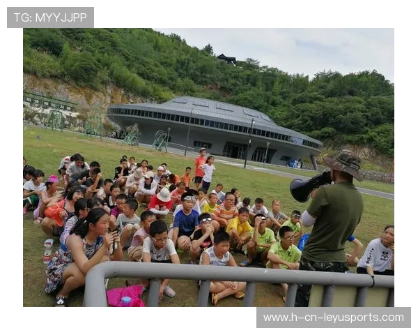 世界帆板赛设立青少年国际交流营拓展视野 世界帆板赛设立青少年国际交流营拓展视野